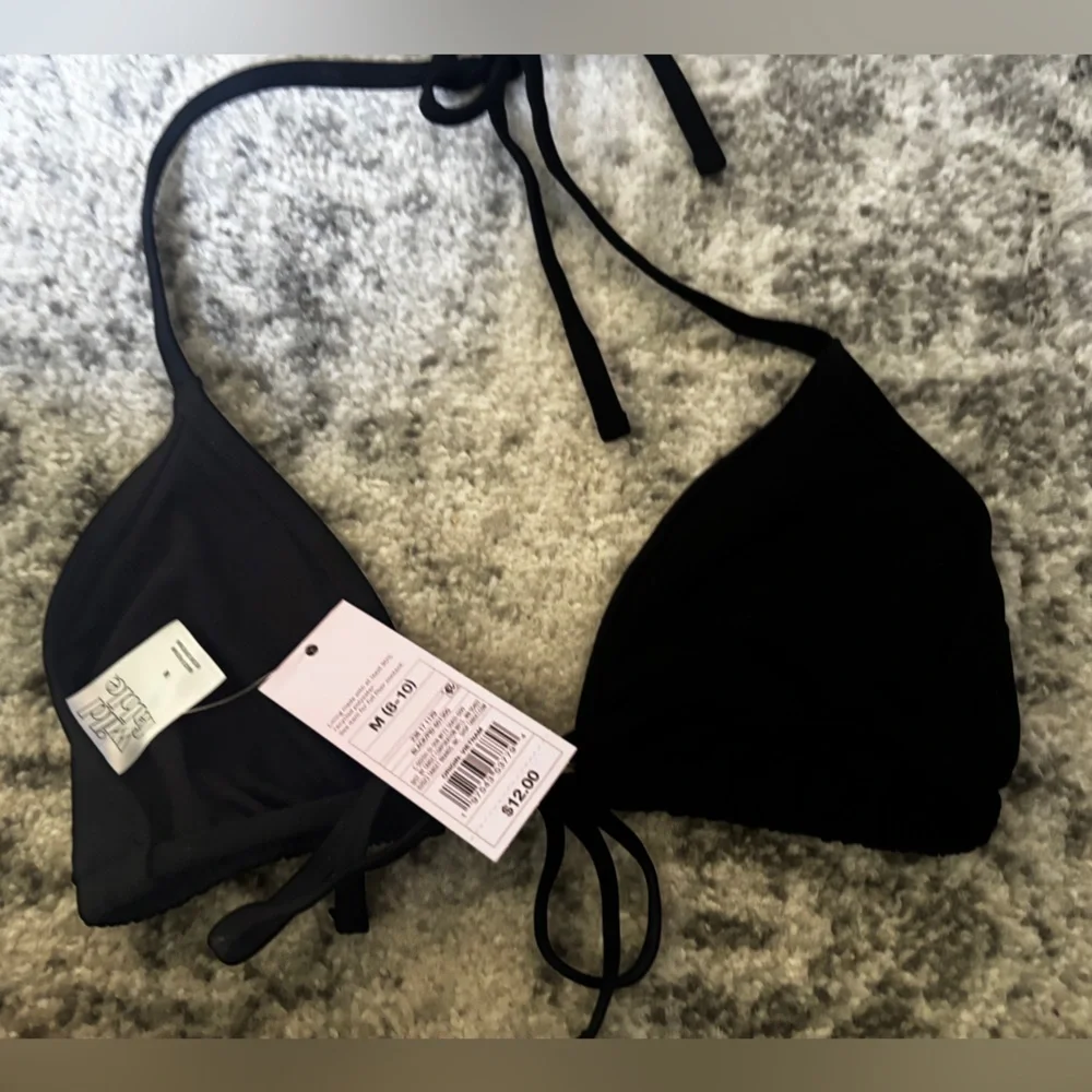 NWT Wild Fable Triangle Bikini Top Black Size: Medium (8–10) - Picture 2 of 4